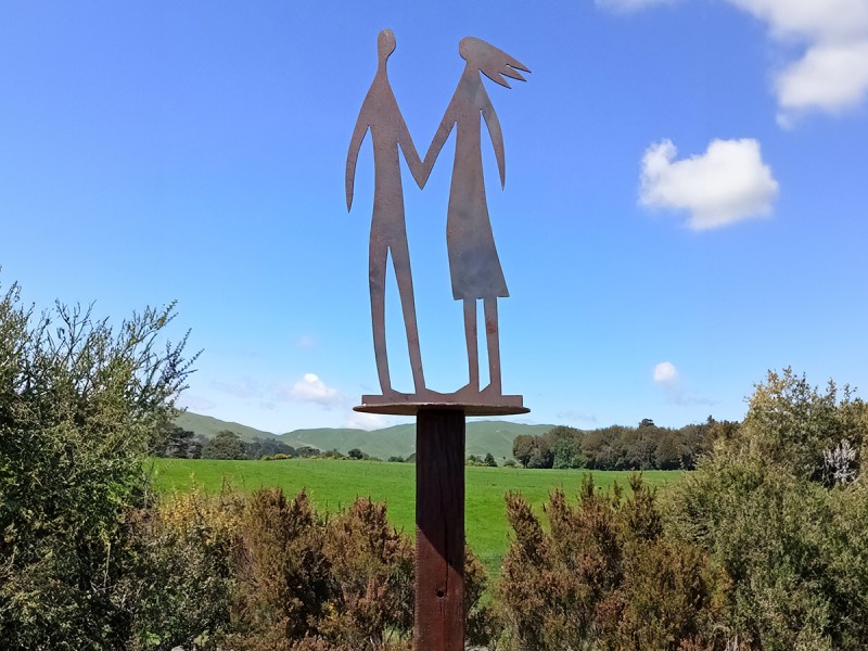 On the Beach. Sculpture by Mark Dimock | Issue Summer 2023